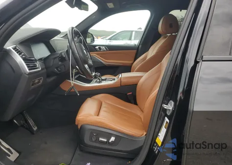 2021 BMW X5 xDrive40I z USA, uszkodzony, nr VIN 5UXCR6C0XM9E75644